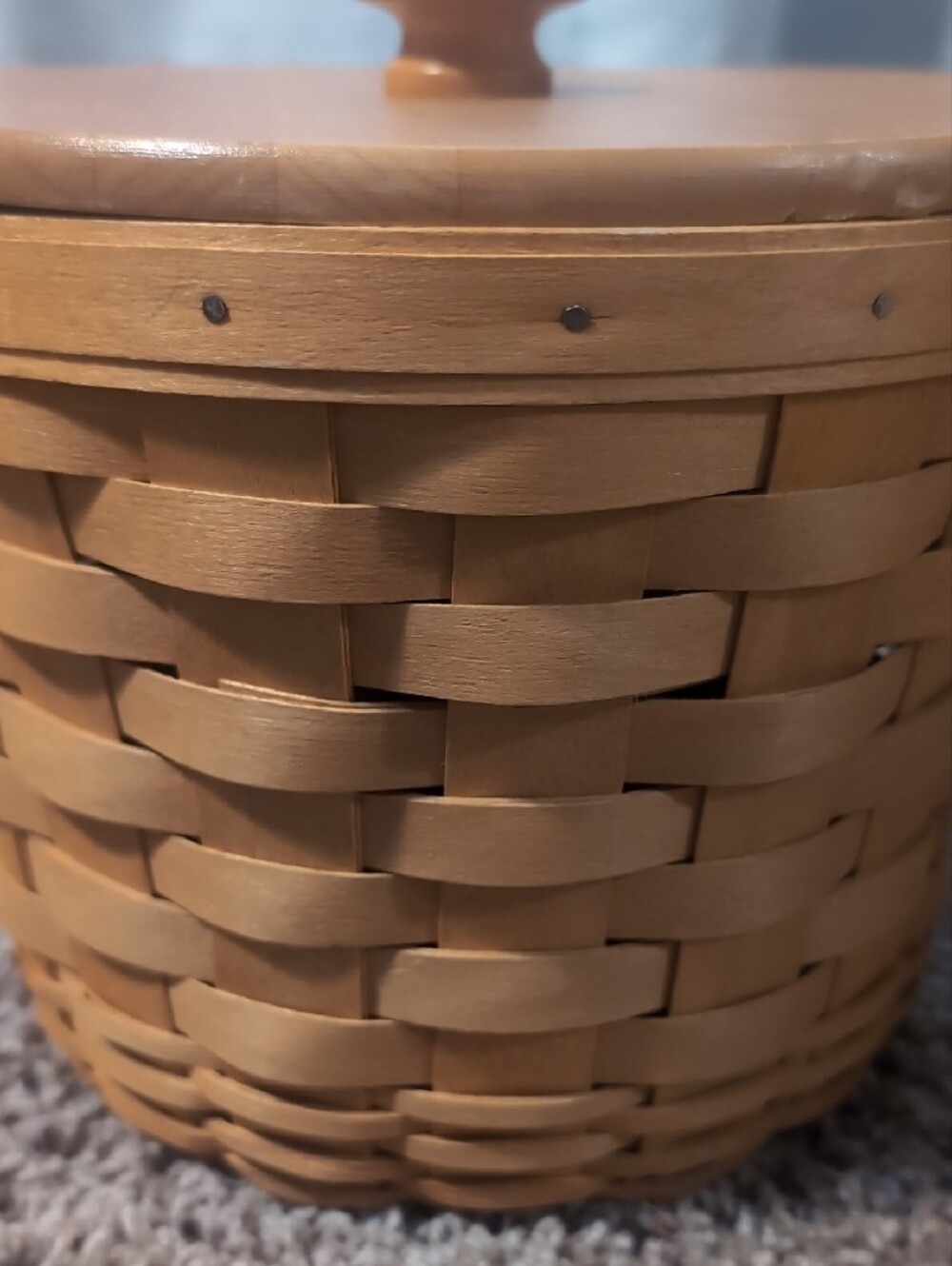 Vintage Longaberger Basket With Lid - Picture 9 of 9